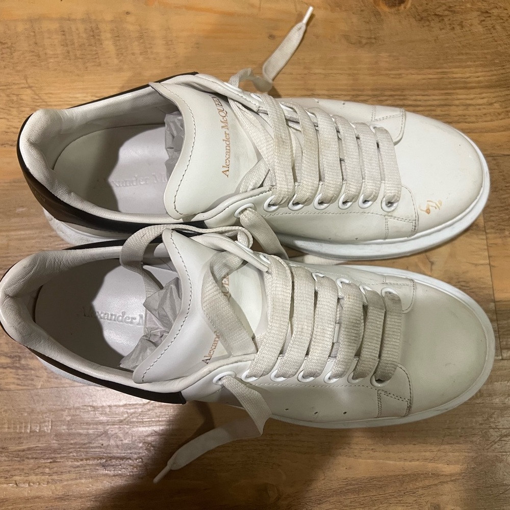 McQueen white sneakers, worn a few times, 80% new, 100% authentic